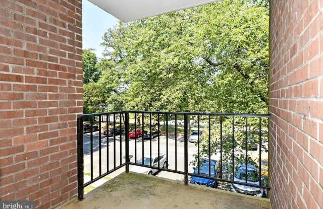 3302 WOODBURN VILLAGE Drive unit: 23