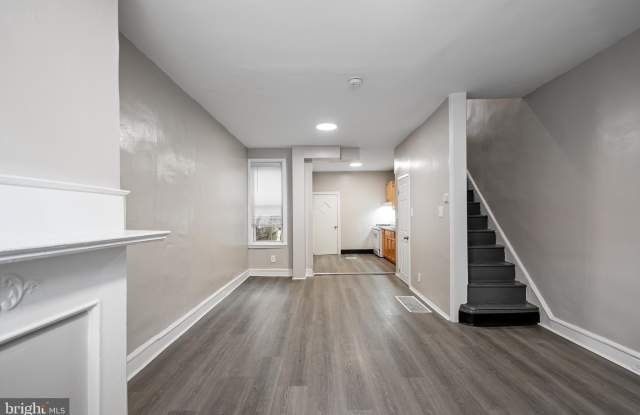 2838 N BAMBREY STREET