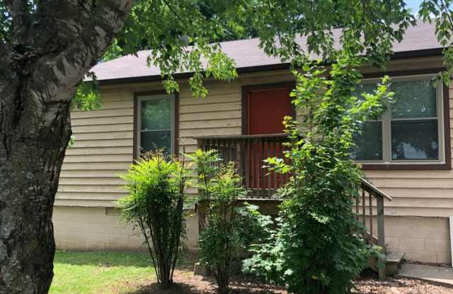 Photo of Cozy 4 Bed 2 Bath Home just off the west side of U of A Campus