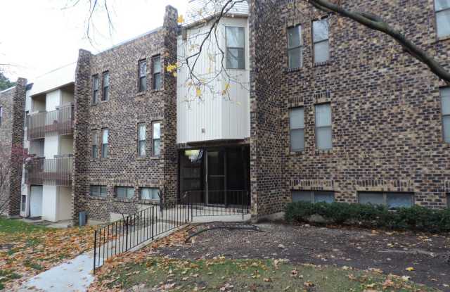 2275 Country Club Drive unit: 25