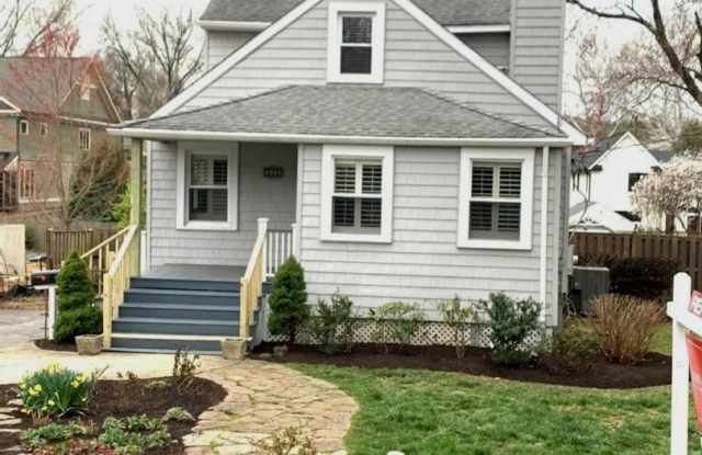 1416 CEDAR AVE