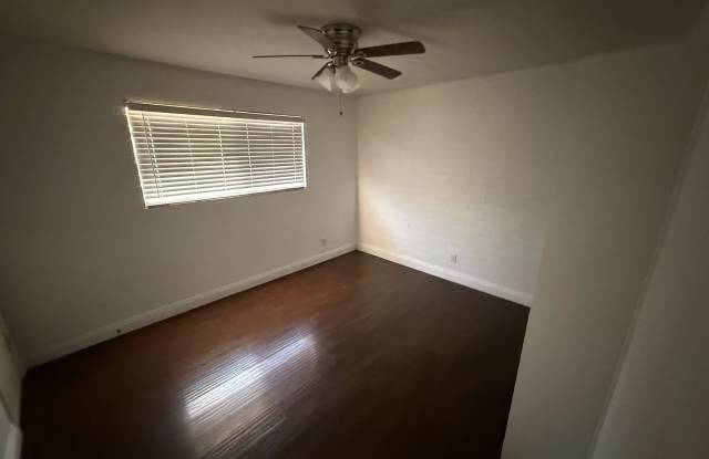1292 E Rodeo Rd