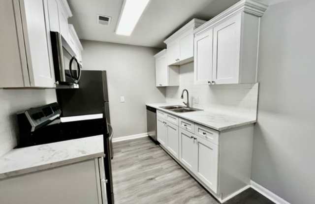 711 Melody Ln, Unit B7