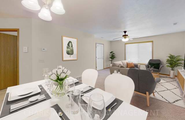 Photo of 906 North Western Avenue