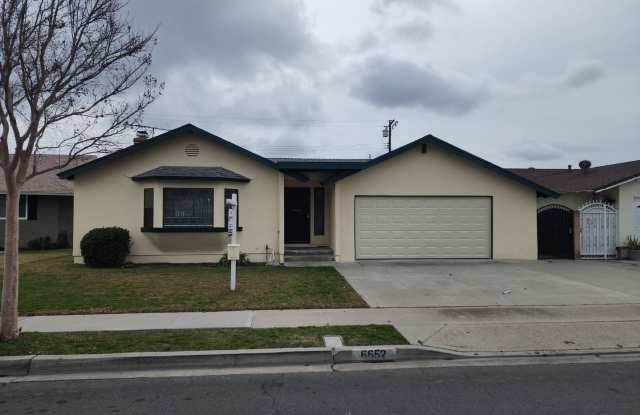 Photo of Large 3 Bedroom 2 Bath Home,