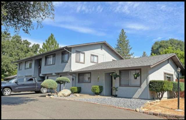 2660 Woodridge Court