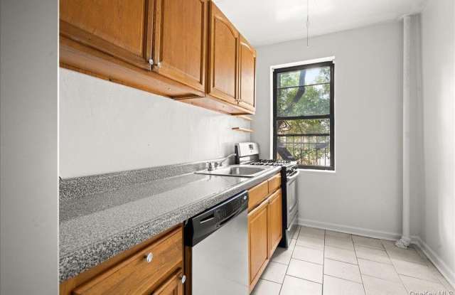 Photo of 299 ADELPHI Street unit: 211