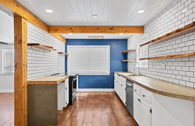 3 Bedroom home in Winters