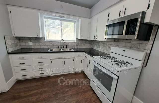 835 E. Weldon Ave.