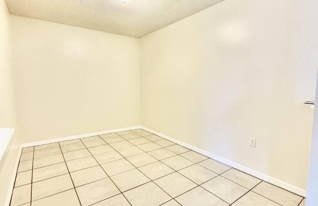 110 Summer Place unit: 4