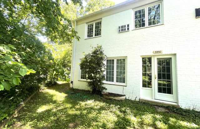 3350 MARTHA CUSTIS DRIVE