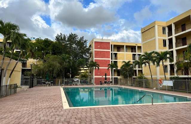 9140 Fontainebleau Blvd