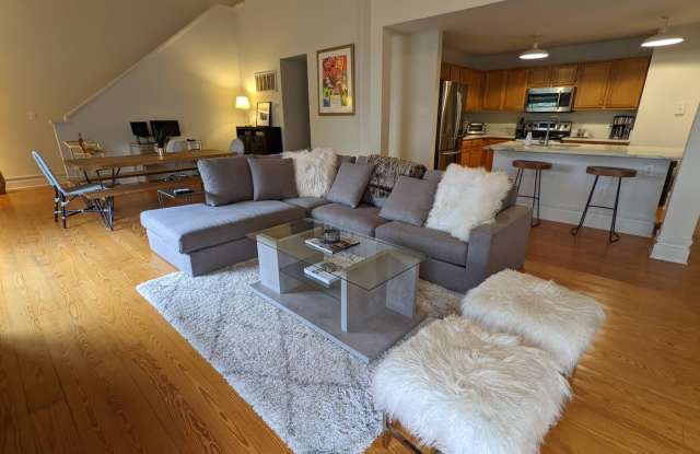 Photo of Beautiful furnished Penthouse loft in Elizabeth!