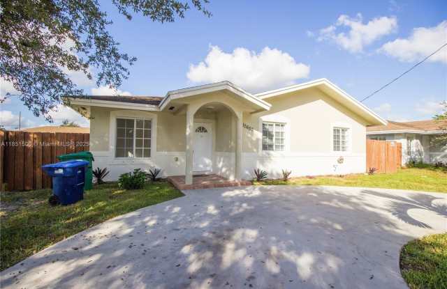 Photo of 15650 NW 39th Ct