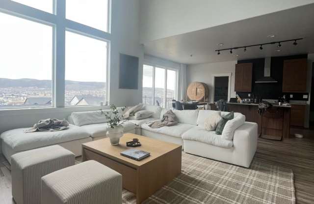 1743 W Olympus Drive