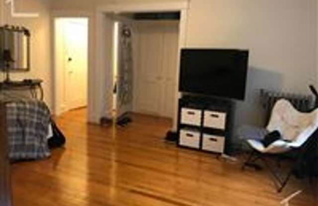 Classic Boston Studio | Elevator Building, Laundry & Parking Available