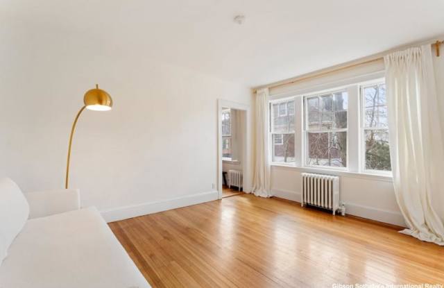 Photo of 20 Concord Ave.