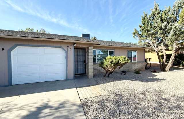 Newly Remodeled 2 bed 1 bath!