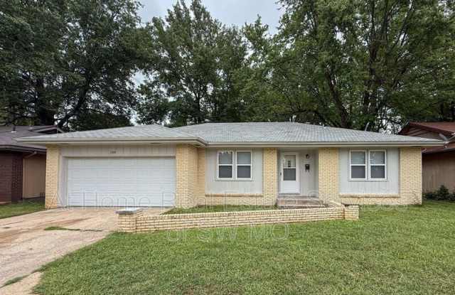 1335 E Sunset St