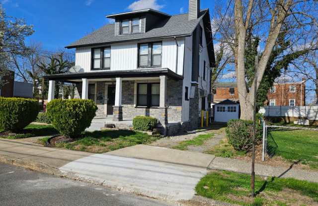 101 E 35th St
