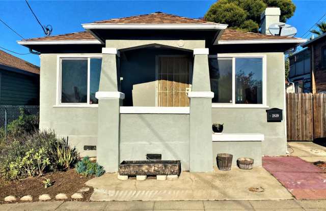 Nice 3bd/1ba in Oakland's Allendale Neighborhood!