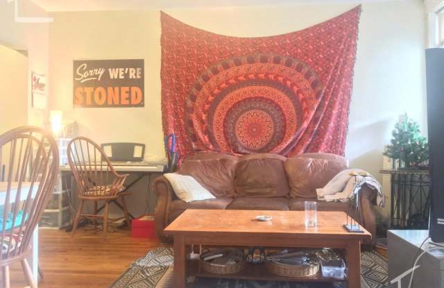 2 Bed - 10 Min Walk to BU!!!
