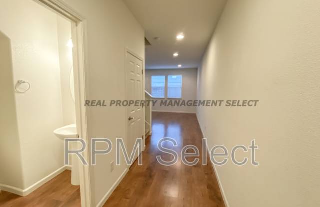 8927 Cobble Crest Dr