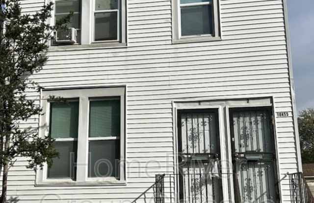 10455 S Cottage Grove Ave