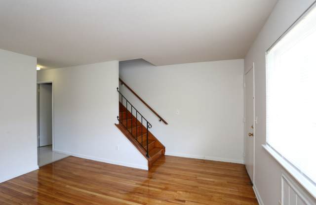 Summer Hill Apartments