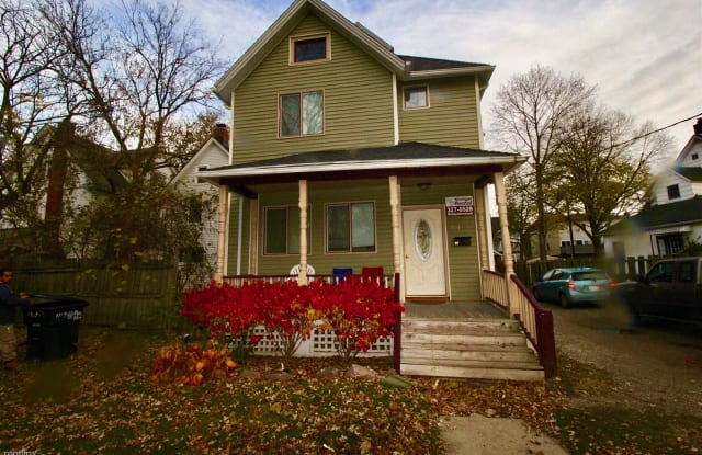 1032 Church St Rear - 1032 Church St, Ann Arbor, MI 48104