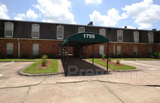 Photo of 1755 College Dr #229