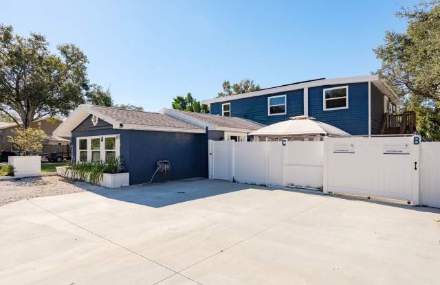 10th Street SW 819 A