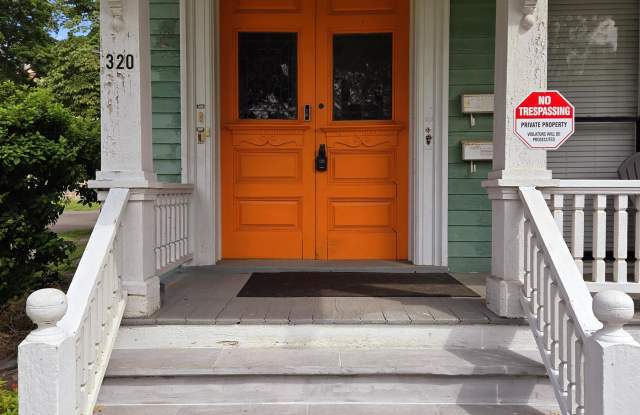 320 West Clinton Street - 4