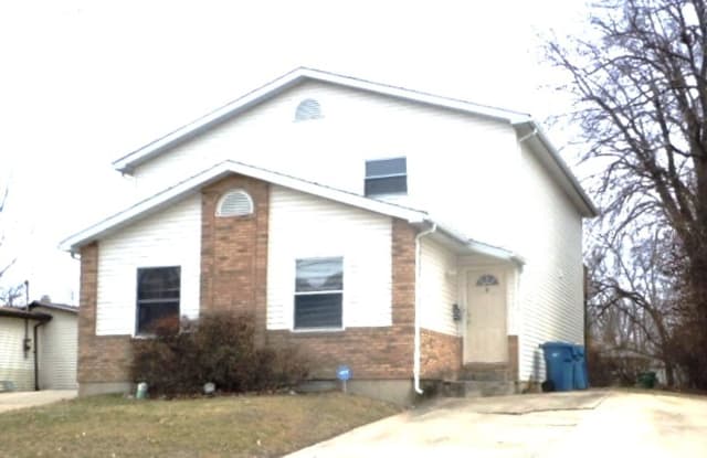 512 E Schwarz - 512 East Schwarz Street, Edwardsville, IL 62025