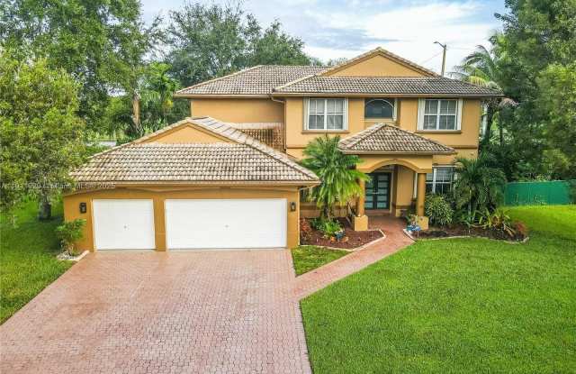 Photo of 15841 SW 61st St