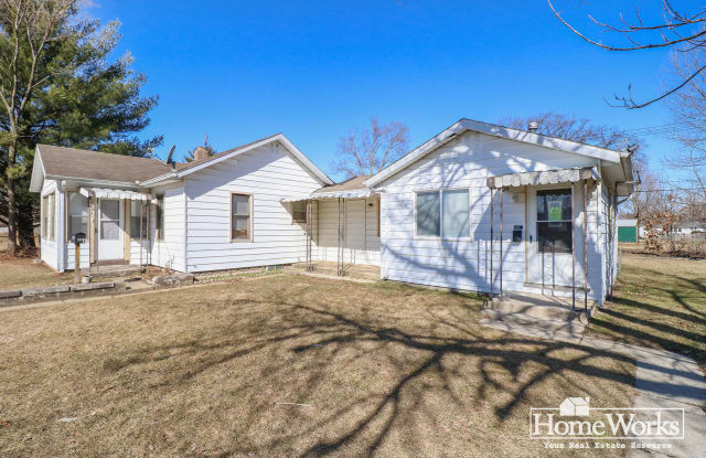 206 E Omer - 2 - 206 East Omer Avenue, Mishawaka, IN 46545