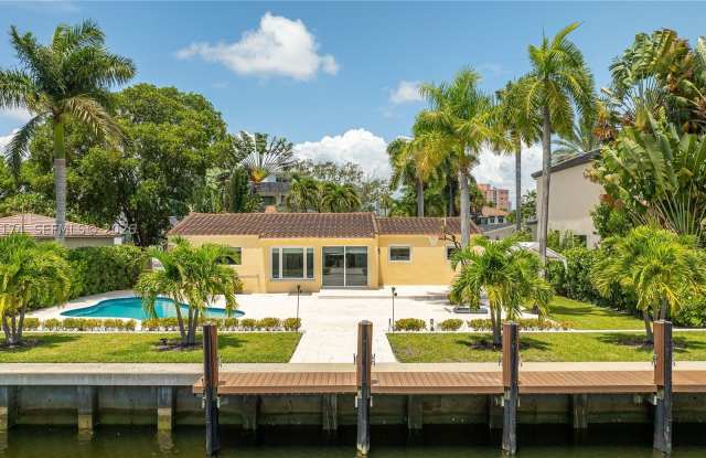 330 Coconut Isle Dr