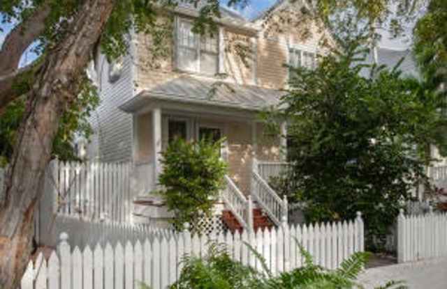 2 Bedroom 1 Bathroom Golf Club Townhouse