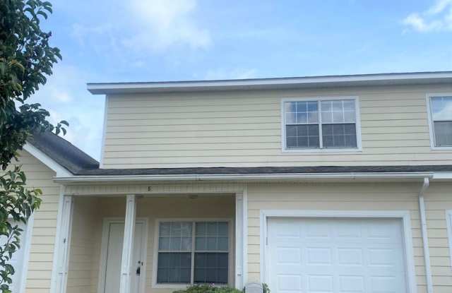 8 Courtyard Way, Enterprise