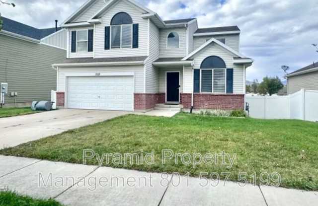 Photo of 2113 E Hawthorne St