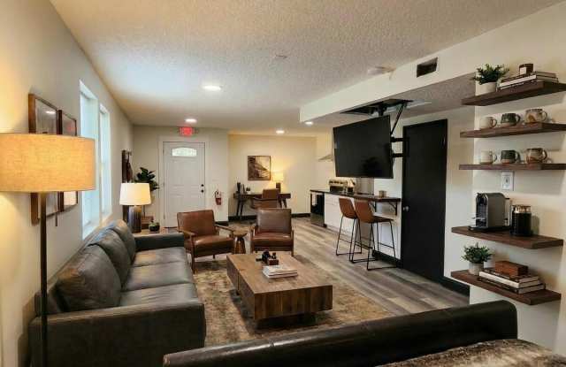 6126 ATLANTIC Boulevard