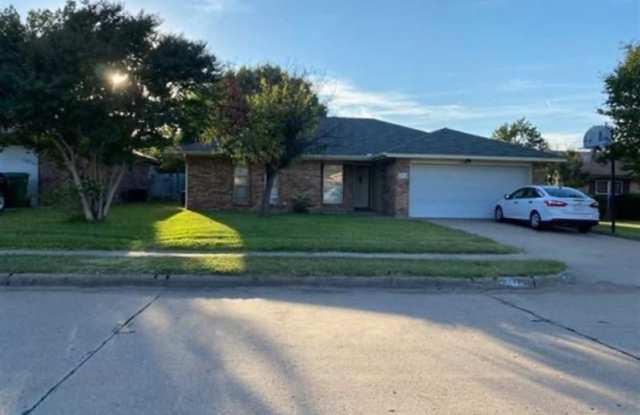 2115 Selma Drive