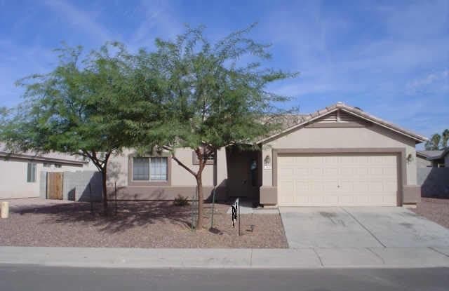 810 E LONG Avenue - 810 East Long Avenue, Buckeye, AZ 85326