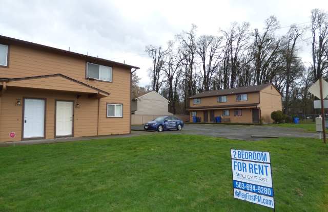 Rent Special: 1/2 Off July's Rent!! - 2 bed Townhome