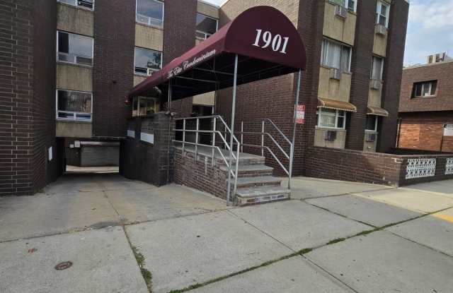 1901 KENNEDY BLVD