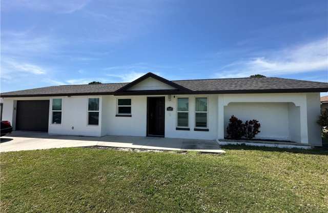 2214 Country Club Boulevard