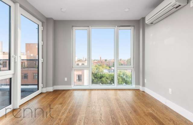 853 Lexington Avenue