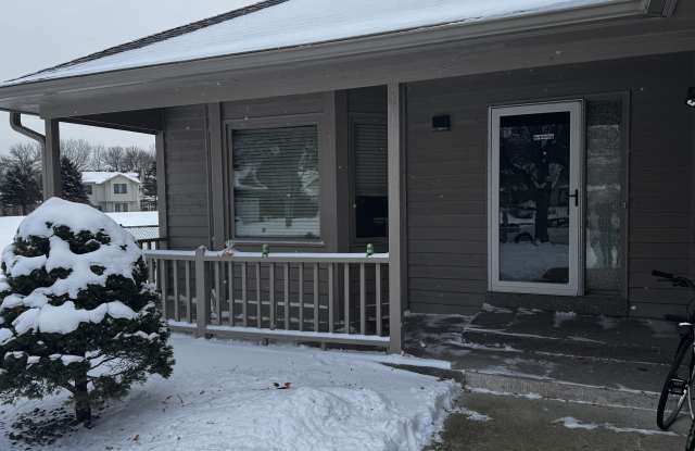 8700 Loch Lomond Boulevard