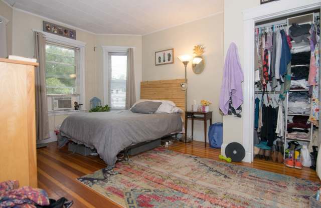 HOT BRIGHTON LISTING!!!!