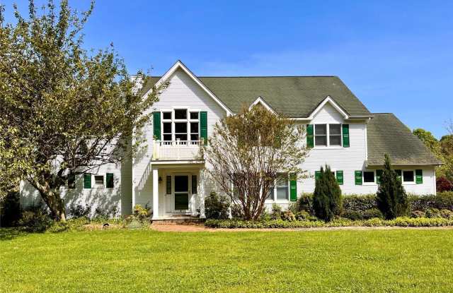 1075 Clipper Drive